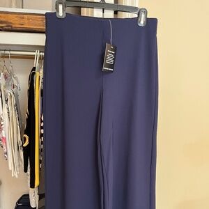 Boston Proper - Beyond Travel - Navy Capri pants - Size 6